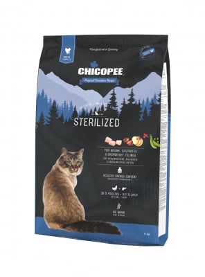 Храна за котки Chicopee Holistic Nature Line Sterilized над 12 месеца