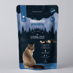 Chicopee Holistic Sterilized - пълноценна суха храна без зърно за кастрирани израснали котки над 1 г.